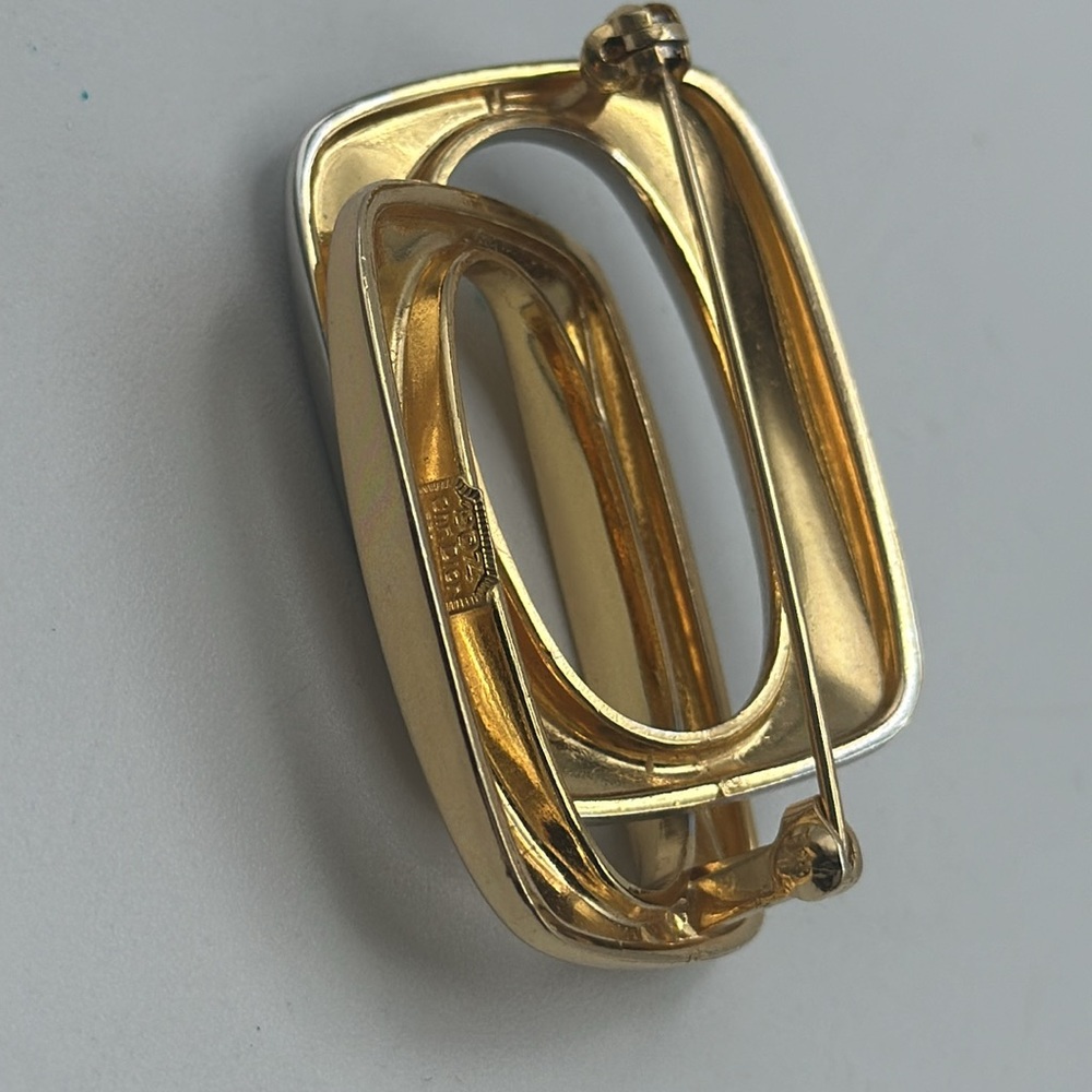 Rare 1974 Vintage Christian Dior Germany Silver Gold Tone Abstract

Pin Brooch - Picture 7 of 8